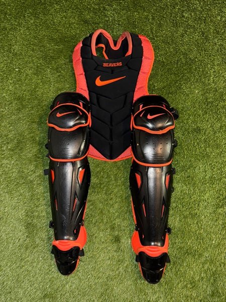 Nike Diamond Elite Catcher's Gear Set Oregon State Issued 17”