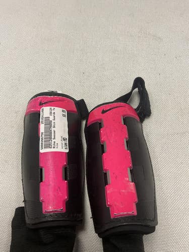 Used Nike Soccer Shin Guards Youth Pink MD 11490-S000266750