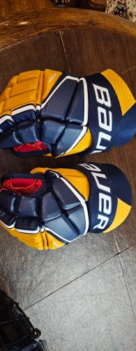 Bauer Vapor 3X Gloves 14" (Barely Used)