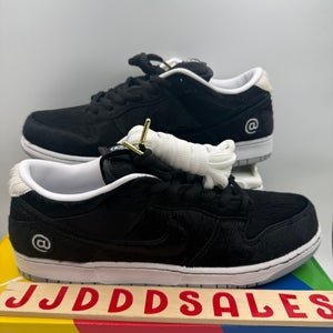 Nike SB Dunk Low x Medicom Toy BE@RBRICK CZ5127-001 Men’s Sz 13 NIB

New With Box
