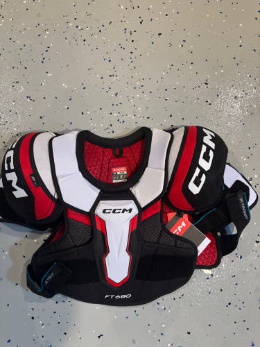Men's Medium Senior CCM Jetspeed FT680 Shoulder Pads (New)