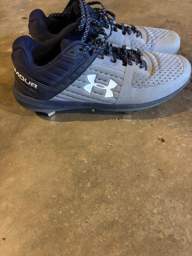 Gray Men's Size M 12.0 (W 13.0) Adult Under Armour Metal (New)