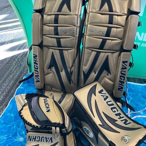 30" Junior Vaughn Velocity V3 Goalie Full Set Regular (Used)