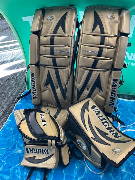 30" Junior Vaughn Velocity V3 Goalie Full Set Regular (Used)