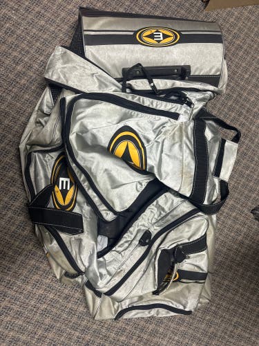Easton wheel bag