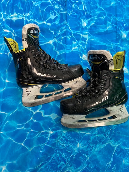 Intermediate Bauer Supreme M4 Hockey Skates 6.5 (Used)