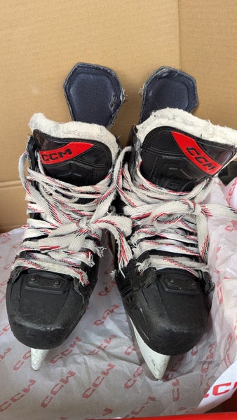 2024 CCM JetSpeed FT670 Hockey Skates Regular Width Size 5.5 (Used)