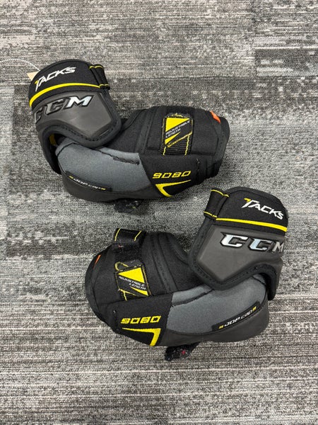 Junior Large CCM Tacks 9080 Elbow Pads (Used)