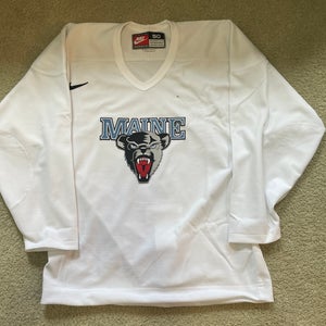 White Maine Black Bears Size 50 Men's Nike Practice Jersey (New)