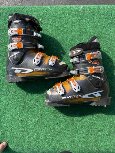 Kid's Dalbello Proton P4 Ski Boots (Used) | Mondo 23.5 (279mm)