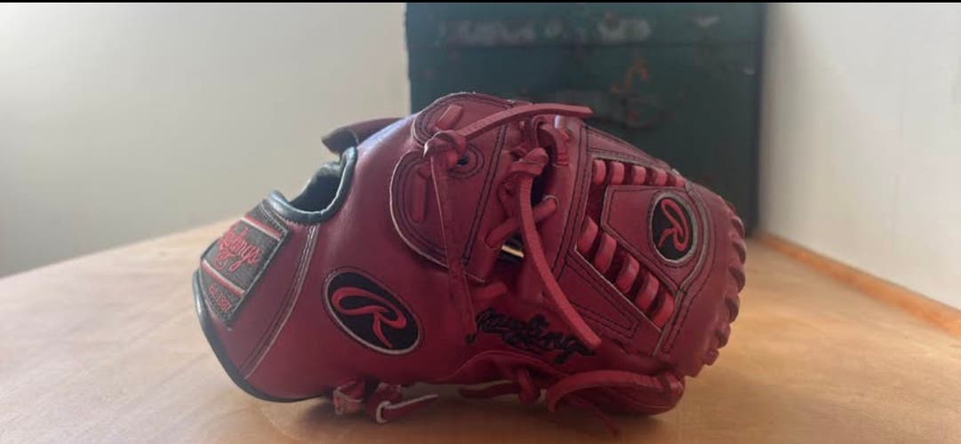 2024 Rawlings Heart of the Hide RH Pitcher's Baseball Glove 11.5" (Used)