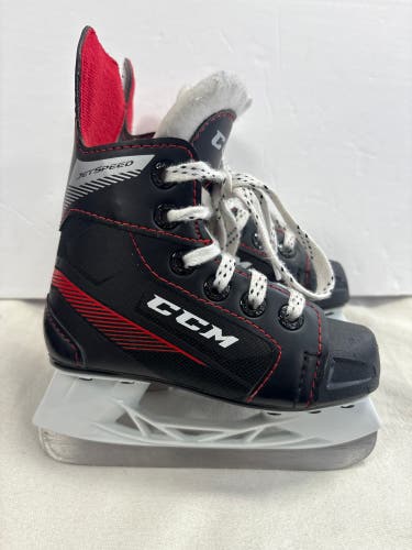 CCM JetSpeed FT455 Hockey Skates Regular Width 8 (Used)