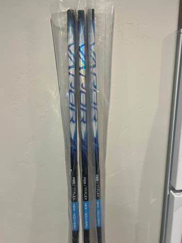 Senior Bauer Right Handed Hockey Stick P28 Pro Stock (New)