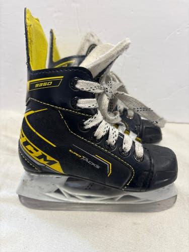 CCM Super Tacks 9350 Hockey Skates Regular Width 10 (Used)