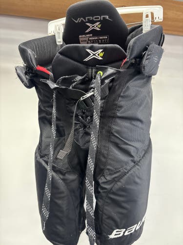 Women's Senior Medium Bauer Bauer x Hockey Pants (Used)