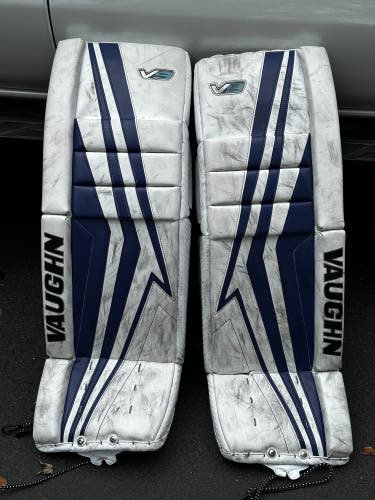 33" 2020 Vaughn Velocity V9 Goalie Leg Pads (Used)