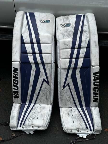 33" 2020 Vaughn Velocity V9 Goalie Leg Pads (Used)