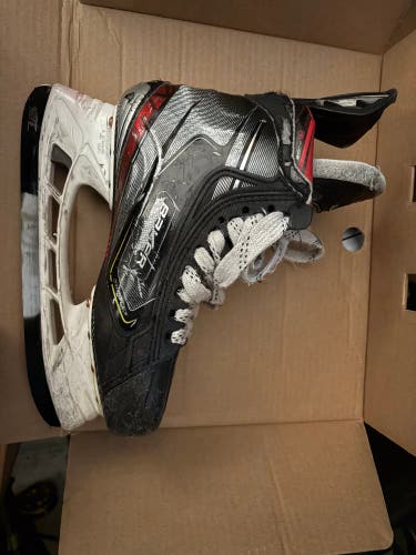 2019 Bauer Vapor 2X Pro Hockey Skates Regular Width Size 5 (Used)