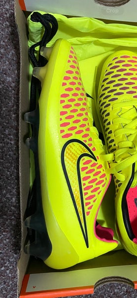 Yellow Unisex Size M 6.5 (W 7.5) Nike Magista opus FG Cleats (New)