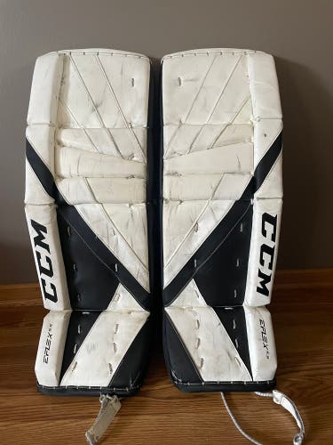 30" CCM Extreme Flex 5.5 Goalie Leg Pads (Used)