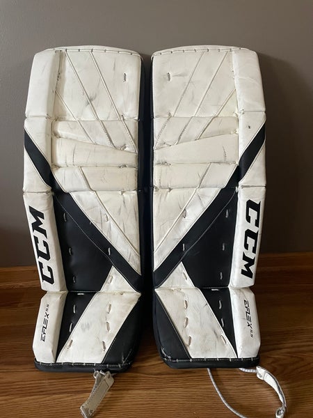 30" CCM Extreme Flex 5.5 Goalie Leg Pads (Used)