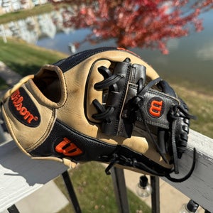 Nov 2015 Wilson A2000 GOTM RHT Baseball Glove 11.5" (Used)