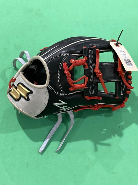 MINT CONDITION SSK Z9 RH Baseball Glove 11.75"