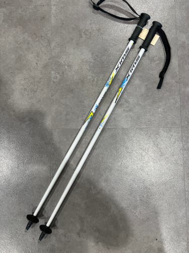 36in (90cm) Swix All Mountain Ski Poles (Used)