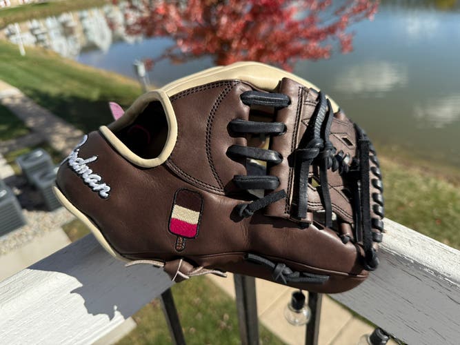 Birdman RHT Infield Baseball Ice Cream Glove 11.5" (New)