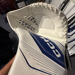 2022 CCM Extreme Flex E6.9 Regular (New)