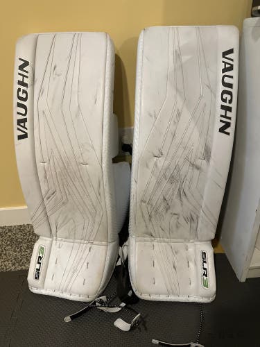 32" 2022 Vaughn SLR3 Pro Goalie Leg Pads (Used)