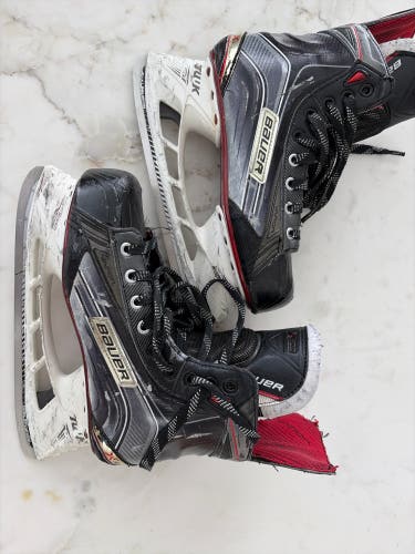 Bauer Vapor Hockey Skates Extra Wide Width 7 (Used)
