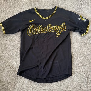 Pirates Roberto Clemente Medium Men's Nike Jersey (Used)