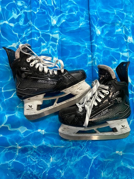 Intermediate Bauer Supreme M50 Pro Hockey Skates Size 4.5 (Used)