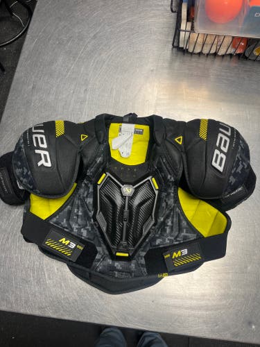 Senior Bauer Supreme M3 Shoulder Pads