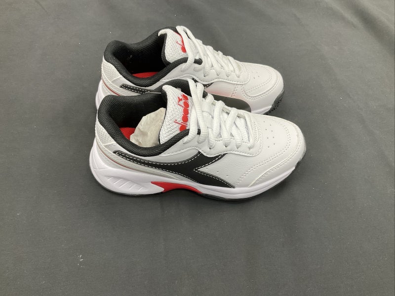 Size 11.5 - Diadora S. Challenge 4 SL JR - White/Black