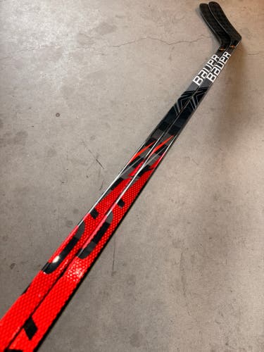 P88 77 Flex Senior Bauer Vapor Fly Light Left Hand Hockey Stick Pro Stock NCAA.