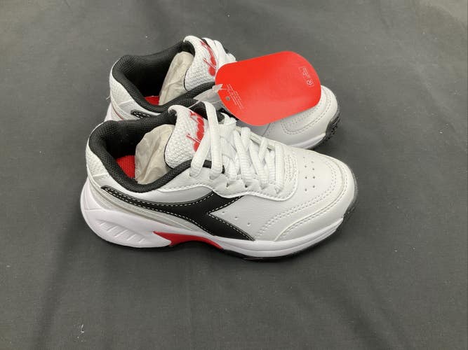 Size 3.5 - Diadora S. Challenge 4 SL JR - White/Black
