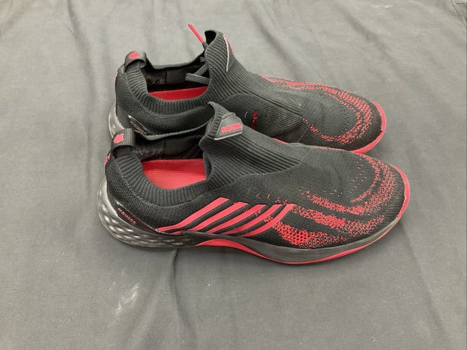 Size 11.5 - Mens KSWISS Aero Knit - Black/Red