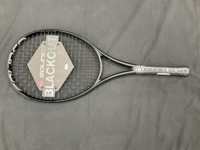 Grip Size 4 - Solinco Blackout 245 - 26 Jr. Racket