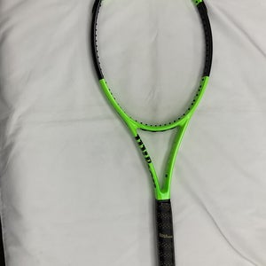 Wilson K-Blade 98  Pro Stock  - Grip Size 4 3/8