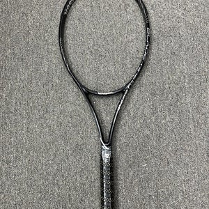 Wilson K-Blade 98 - 18x20 String Pattern - Pro Stock Racket - Grip Size 4 3/8