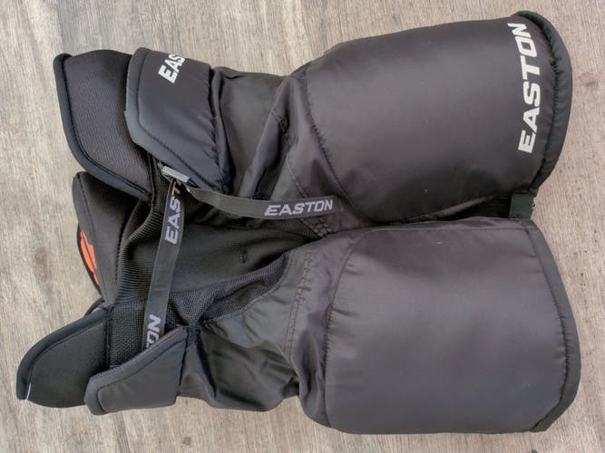 Men's Senior Medium Easton Hockey Pants (New)