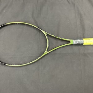 Grip Size 4 3/8 - Wilson K-Blade Pro Stock  18/20 - V.8 Blade 98 Cosmetic