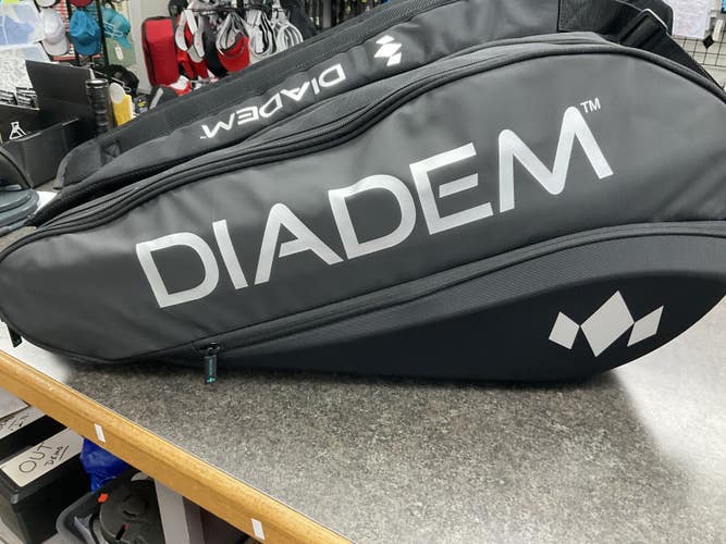 Diadem Tour Nova 12 Pack - Black/Chrome