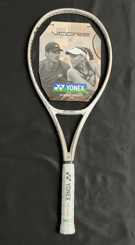Yonex Vcore 95 Grip Size 4 1/2