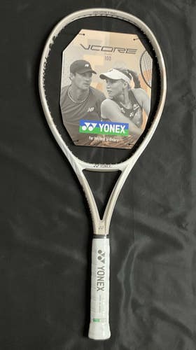 Yonex Vcore 100 Grip Size 4 1/2