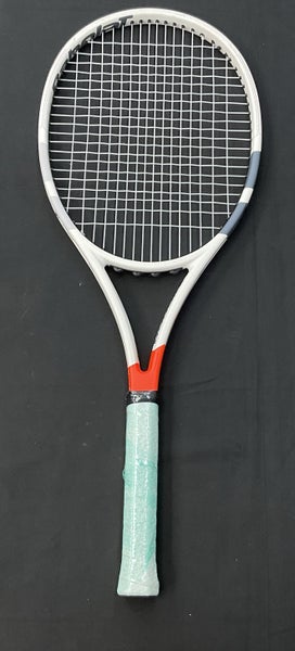 Babolat Pure Strike VS Tour Grip Size 2