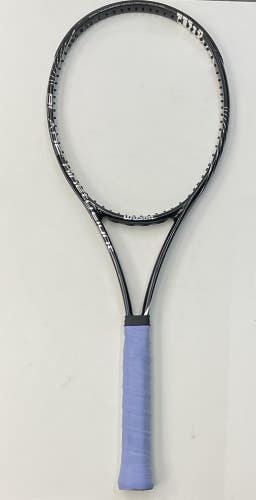 Wilson Blade BLX 98 18/20 Grip Size 4 3/8
