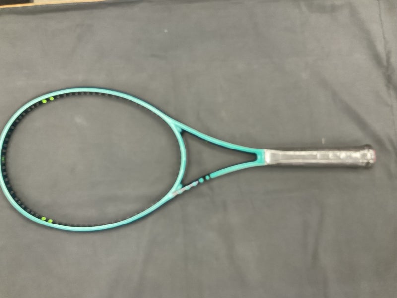 Wilson v.9 Blade Pro Stock- 18 x 20 Pattern. (KBlade) 4 3/8